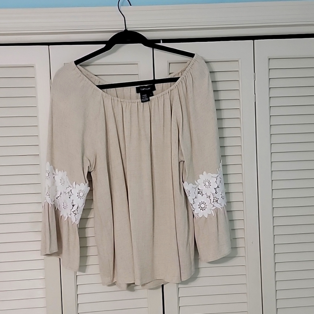 Karen Kane top